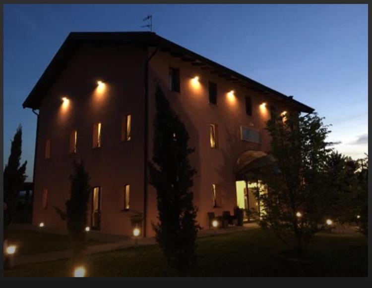 Hotel La Vecchia Reggio 3*